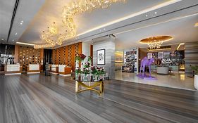 Hotel Radisson Blu Dubai Waterfront 5*